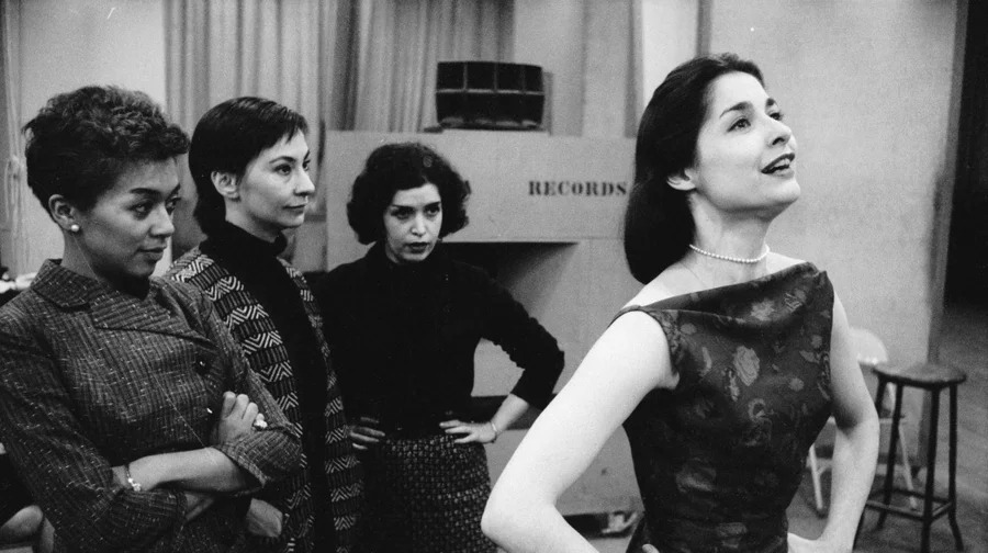 Carol Lawrence (right) sings &ldquo;I Feel Pretty,&rdquo; along with (left to right) Elizabeth Taylor, Carmen Gutierrez and Marilyn Cooper, in the 1957 original Broadway cast recording of West Side Story.